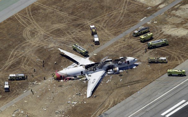 San Francisco Airliner Crash.JPEG-079c9