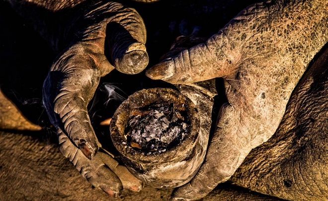 Amoo-Hadji-no-bath-for-60-years-6-HR