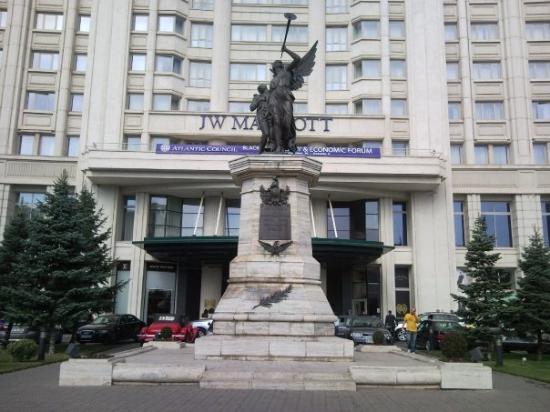 jw-marriott-bucharest (1)