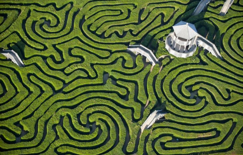 maze_at_longlieat