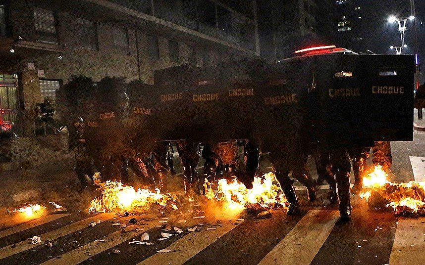 brazil-police-char_2913357k