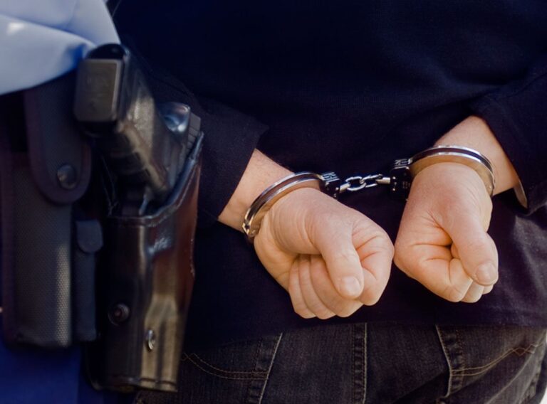 Συνελήφθη για χρέη… 34 εκατ. ευρώ