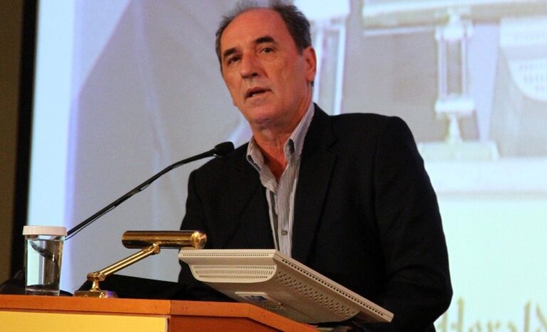 Απάντηση Σταθάκη στις κατηγορίες κυβέρνησης
