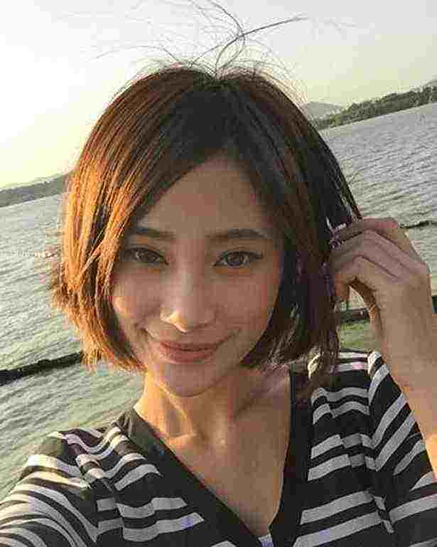 A-19-year-old-girl-Ju-Peng-1