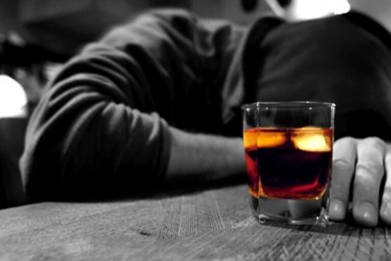 Πρόστιμα 2.000 ευρώ στους μεθυσμένους οδηγούς