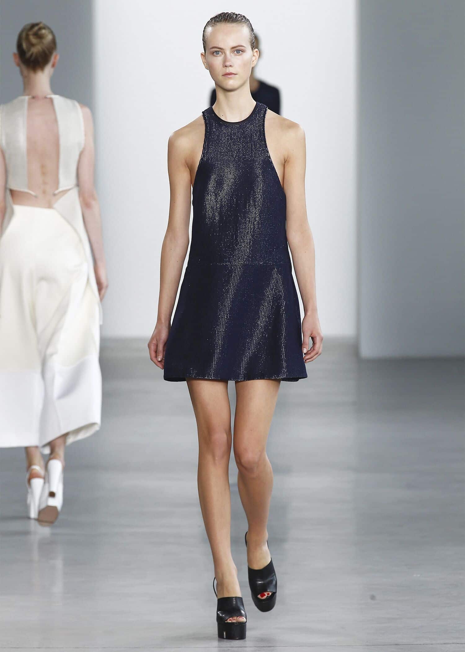 Calvin-Klein-Collection-Woman-Style