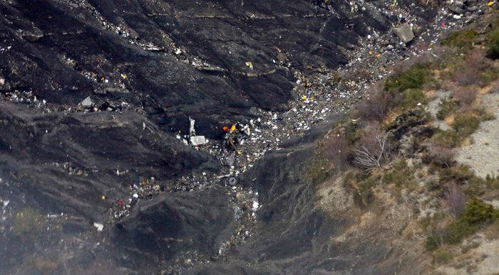 Germanwings - Γαλλικές Άλπεις - Συντρίμμια - Αεροπορικό δυστύχημα Germanwings - Γαλλικές Άλπεις - Συντρίμμια - Αεροπορικό δυστύχημα