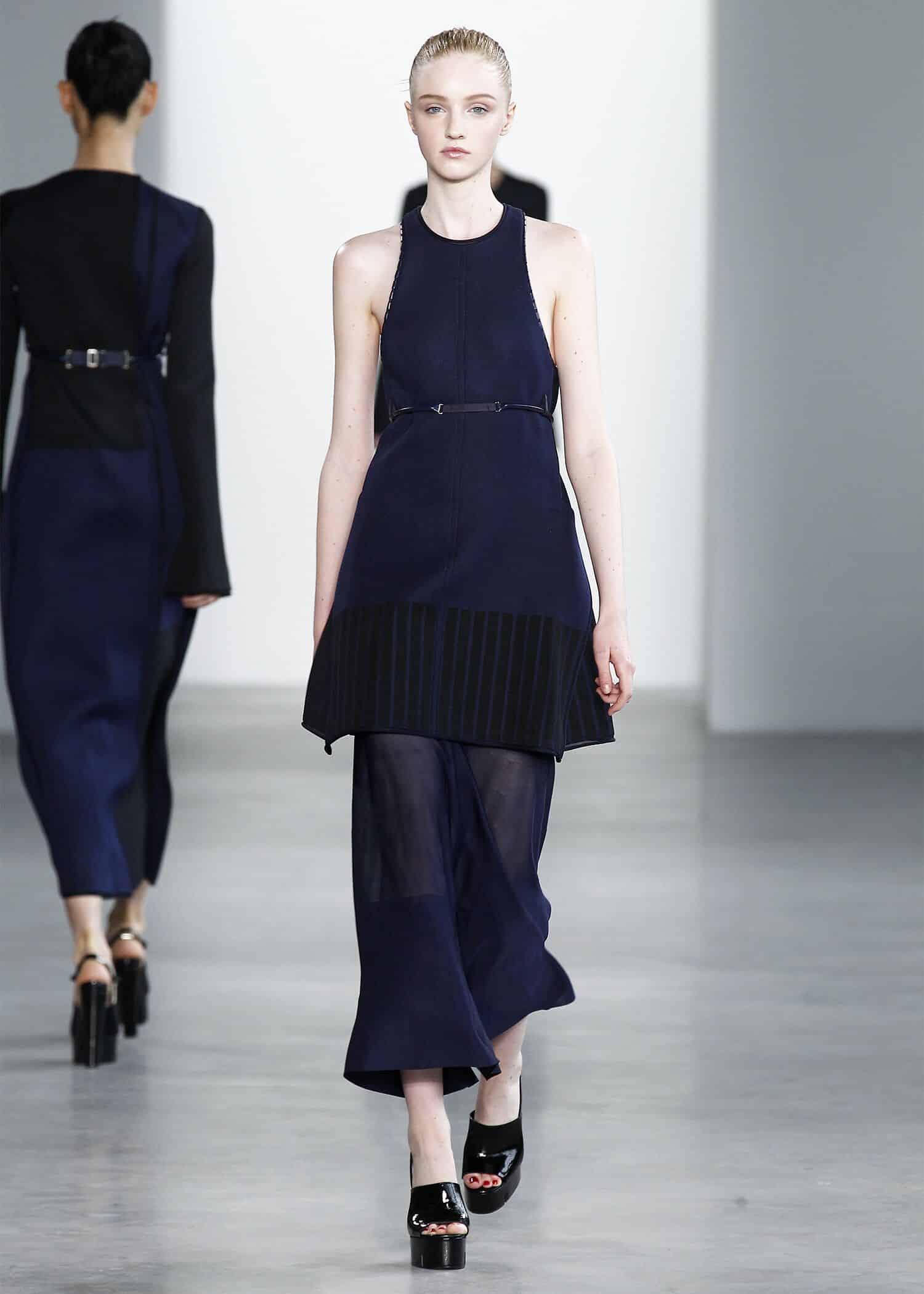 Fashion-Woman-Model-Calvin-Klein-Collection-Catwalk