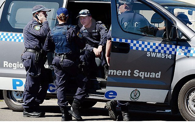 australia_arrests_5_teenagers_more_than_alleged_terror_plot_m6