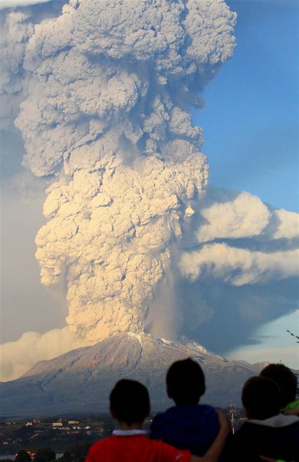 ss-150422-chile-volcano-mn-06.nbcnews-ux-600-900