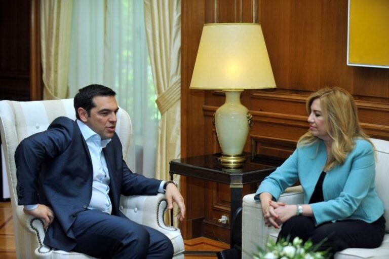 Η Φώφη… έσωσε τον Αλέξη