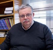 Ο Δρ. Χαράλαμπος Τσαρδανίδης, Διευθυντής του Ινστιτούτου Διεθνών Οικονομικών Σχέσεων