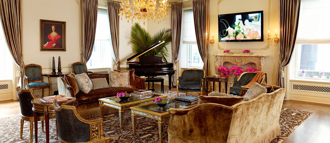 RoomsSuites_OneofaKind_RoyalPlaza_Slideshow_1