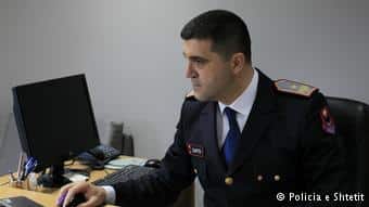 Ο Άλτιν Κάτο παραδέχεται ότι υπάρχουν περιστατικά διεφθαρμένων αστυνομικών. Δεν είναι όμως ο γενικός κανόνας Ο Άλτιν Κάτο παραδέχεται ότι υπάρχουν περιστατικά διεφθαρμένων αστυνομικών. Δεν είναι όμως ο γενικός κανόνας
