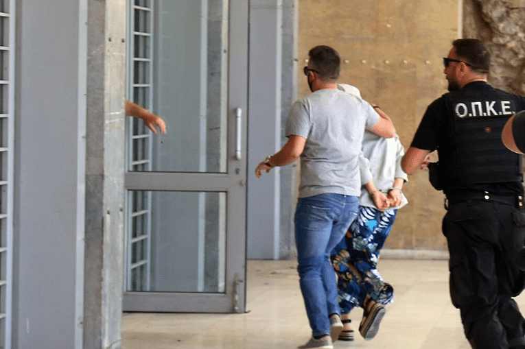 κοκκινομάλλα 33χρονη