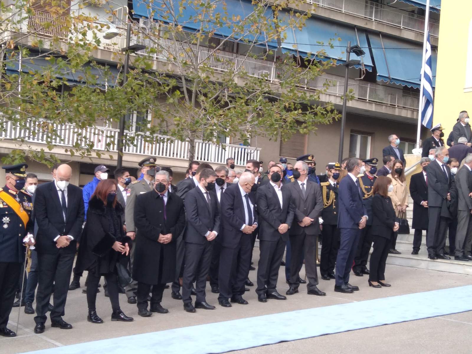 Ο Μιλουντινοβιτς είναι ανάμεσα σε Τσίπρα και Ανδρουλάκη με τα λευκά μαλλιά