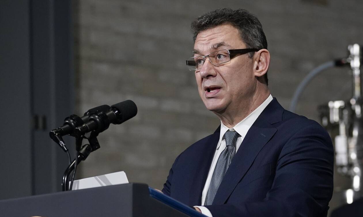«Βόμβα» Μπουρλά: Ο κορονοϊός θα συνεχίσει να υπάρχει τα επόμενα 10 χρόνια