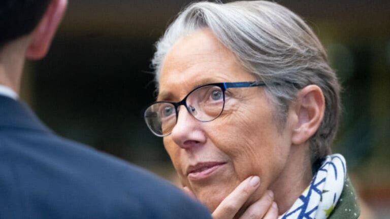 O Μακρόν όρισε την Ελιζαμπέτ Μπορν πρωθυπουργό της Γαλλίας