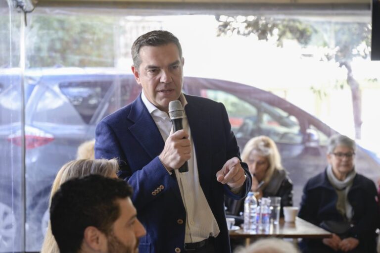 Δέσμευση Τσίπρα από το Αιγάλεω για 13η σύνταξη: “Διπλή η εξαπάτηση της ΝΔ”