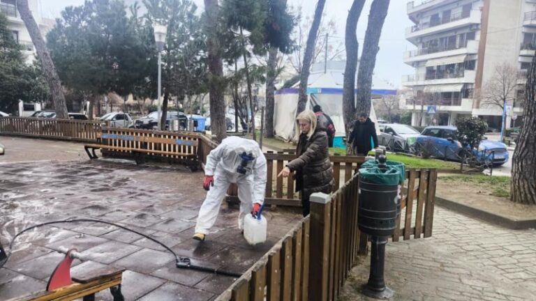 Θεσσαλονίκη: Νεκρά ζώα συντροφιάς και ψάρια σε παιδική χαρά